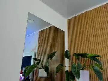 Delphine_doll  live sex cam