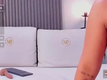 Evony_beckerr  live sex cam