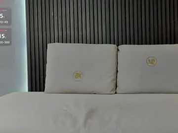 Evony_beckerr  live sex cam