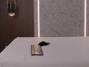 Evony_beckerr  live sex cam