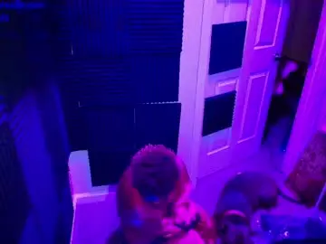 Kat2025  live sex cam