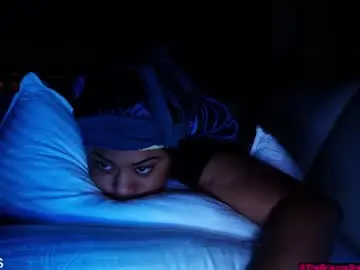 Kat2025  live sex cam