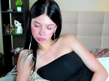 Luna_lips  live sex cam