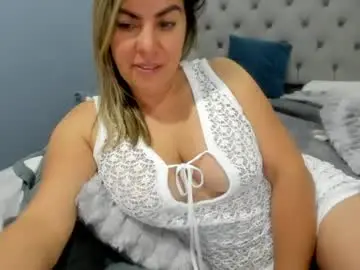 Emaasex  live sex cam