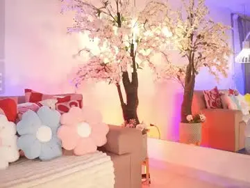 Lucyweisser  live sex cam