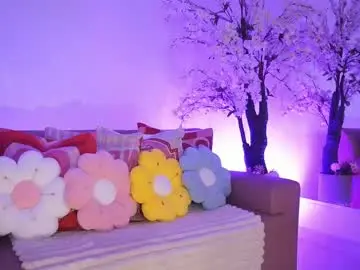 Lucyweisser  live sex cam