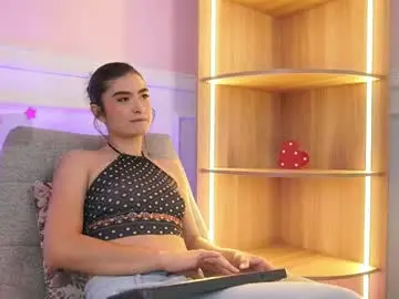 Lucyweisser  live sex cam