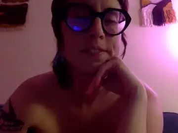 Lustforllama  live sex cam