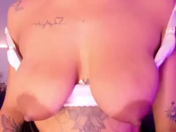 Melissa__saenz_  live sex cam