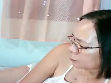 Mombastic55  live sex cam