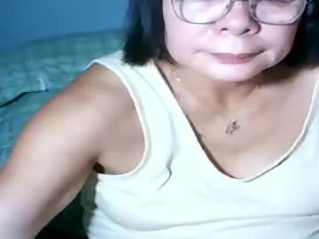 Mombastic55  live sex cam