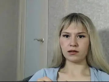 Polly_holyy  live sex cam