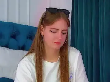 Sofiasarvain  live sex cam