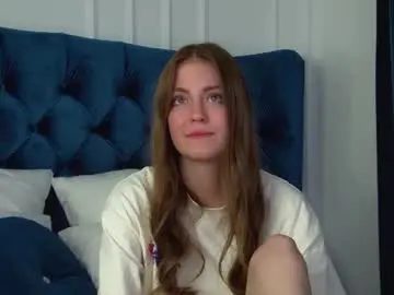 Sofiasarvain  live sex cam