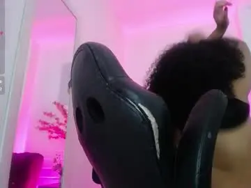 Ayliin_boobs  live sex cam