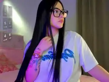 Holly_444  live sex cam