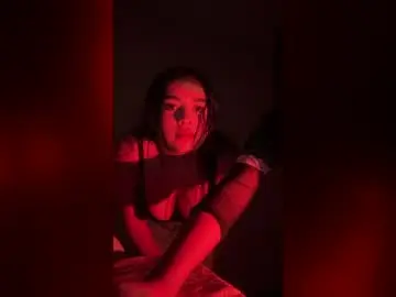 Isadream12  live sex cam