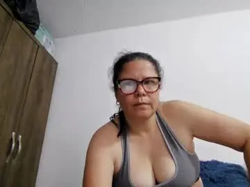 Julianaputa  live sex cam