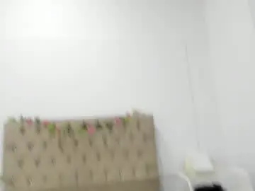 Katey_curvy01  live sex cam