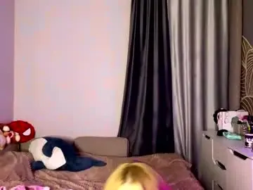 Kitostrum  live sex cam