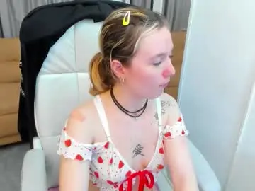 Lucia_copper  live sex cam