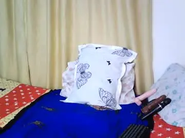 Luxurydarkqueennyxa  live sex cam