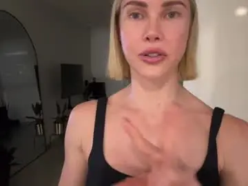 Raepeaks  live sex cam