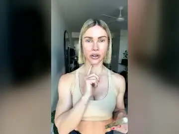 Raepeaks  live sex cam