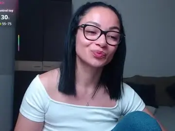 Serenesophi  live sex cam