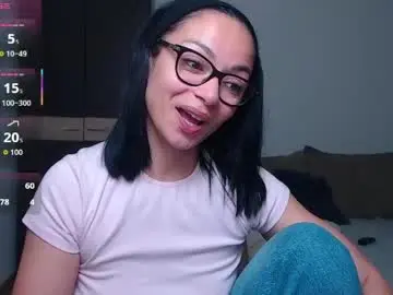 Serenesophi  live sex cam
