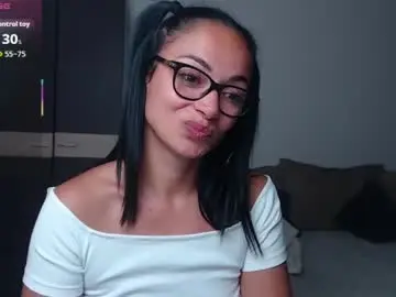 Serenesophi  live sex cam