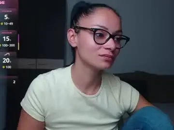 Serenesophi  live sex cam