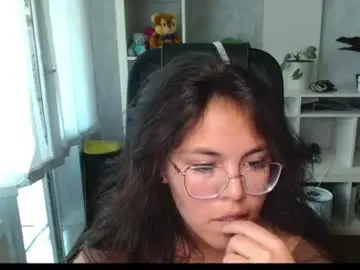 Anda_here  live sex cam