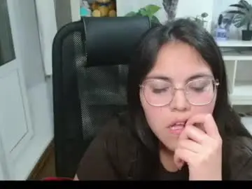 Anda_here  live sex cam