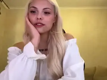 Angelynlecato  live sex cam