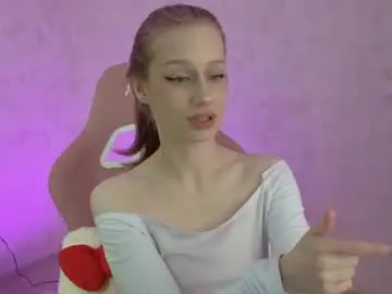 Cyyberwhore  live sex cam