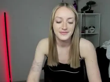 Evelynblond  live sex cam