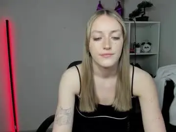 Evelynblond  live sex cam