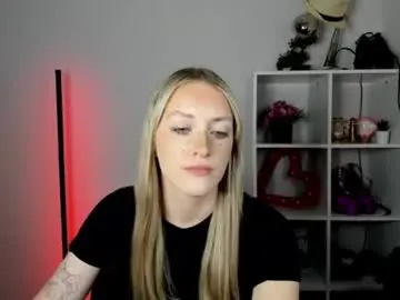 Evelynblond  live sex cam