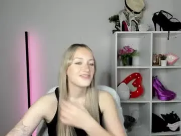 Evelynblond  live sex cam
