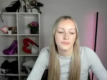 Evelynblond  live sex cam