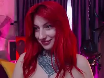 Nina_b1um  live sex cam