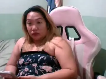 Quelly40  live sex cam