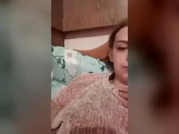 Sarahlowee  live sex cam