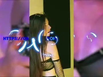 Val_mendoza  live sex cam