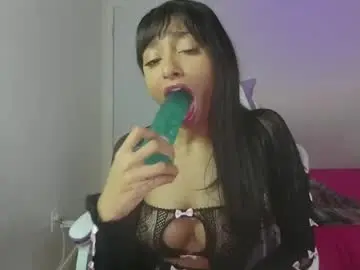 Yazminroyal  live sex cam