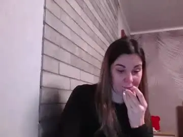 Adelfreshq  live sex cam