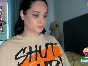 Allees95  live sex cam