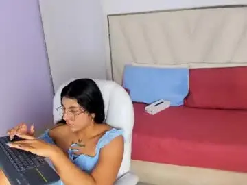 Amara_lune  live sex cam