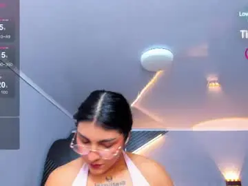 Amara_lune  live sex cam